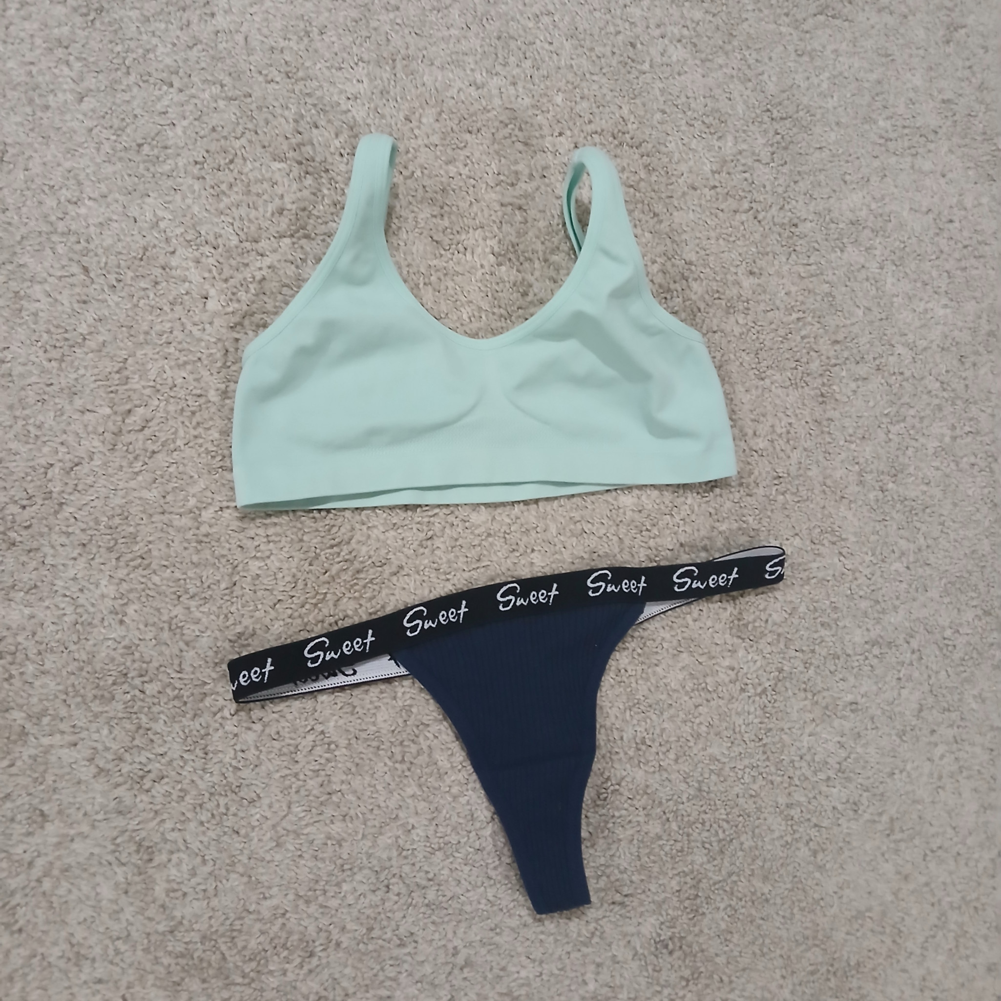 Mailed Sporty Workout Blue Thong And Bra Set With 3 Videos